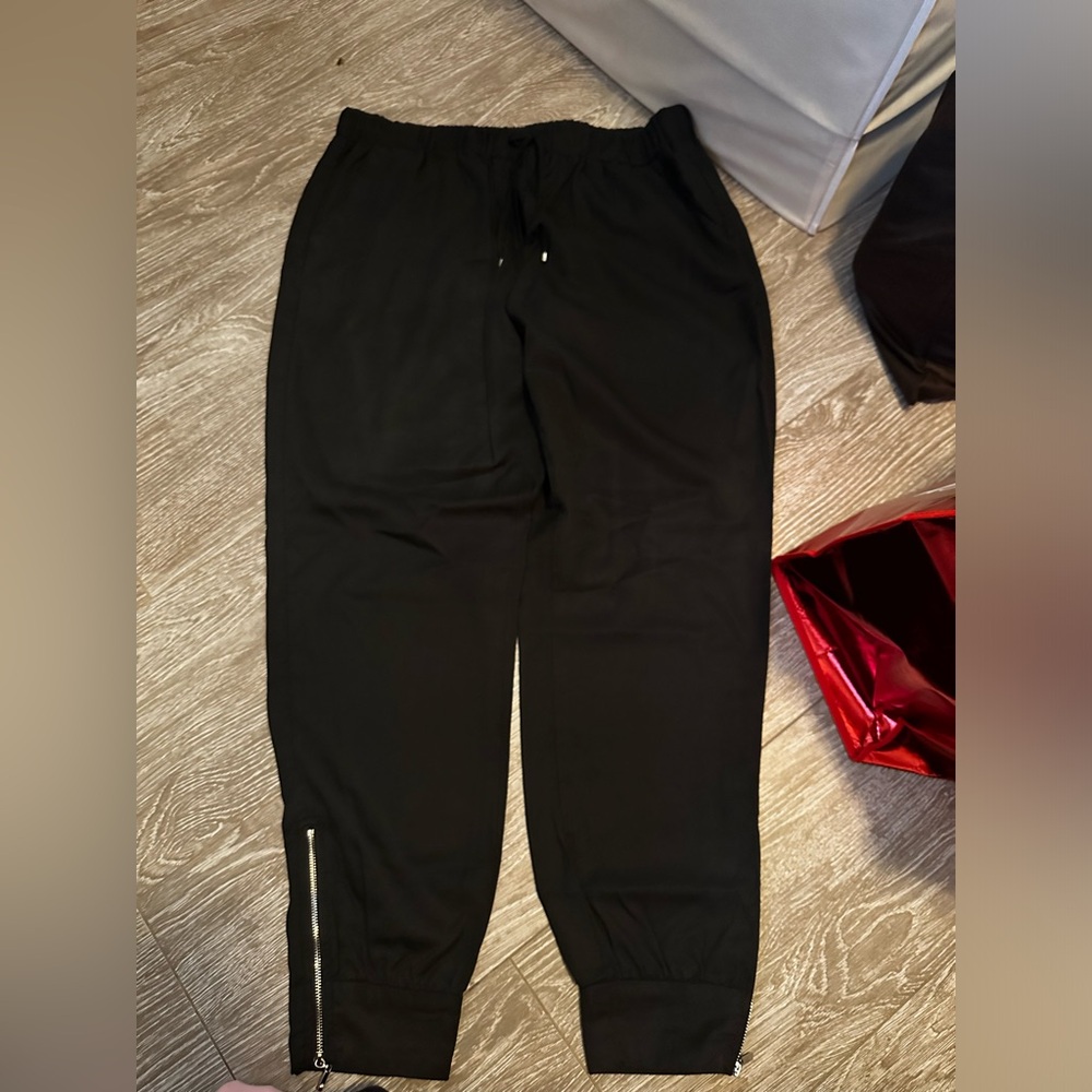 WHITE HOUSE BLACK MARKET JOGGER PANT